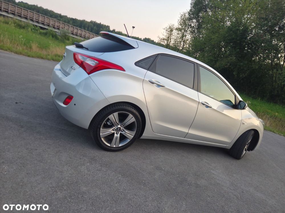 Hyundai i30 1.4 Family+ - 5