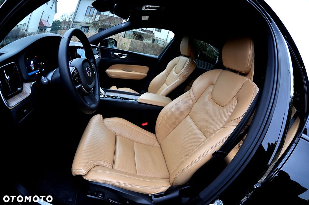 Volvo XC 60 B4 D Geartronic RDesign - 24