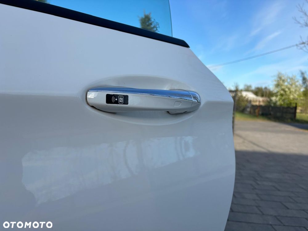 Mercedes-Benz Klasa C 300 9G-TRONIC AMG Line Plus - 30