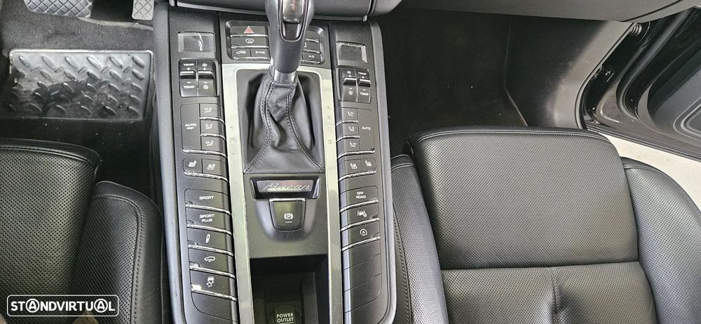Porsche Macan Turbo PDK - 17