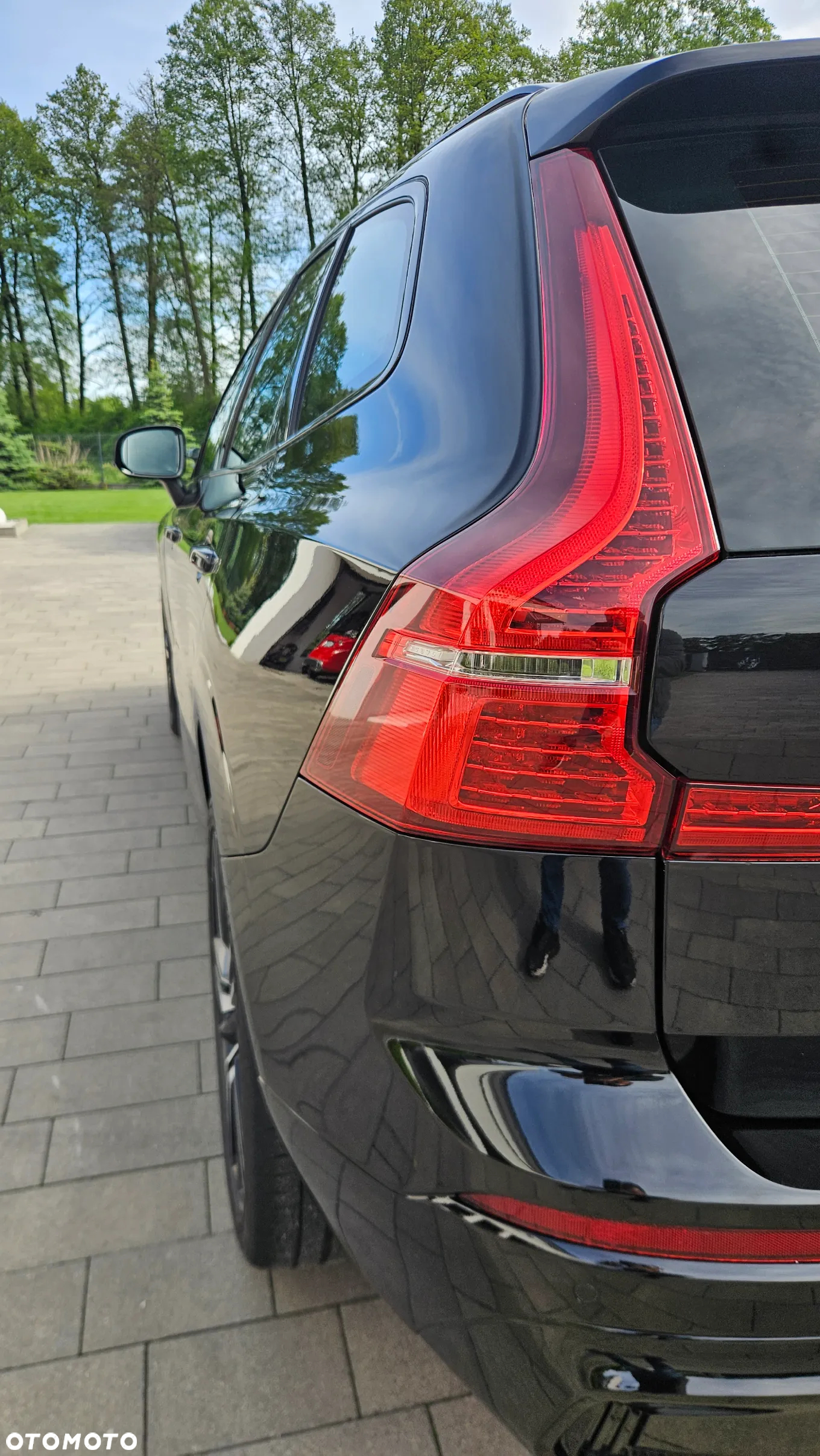 Volvo XC 60 B4 D AWD R-Design - 19