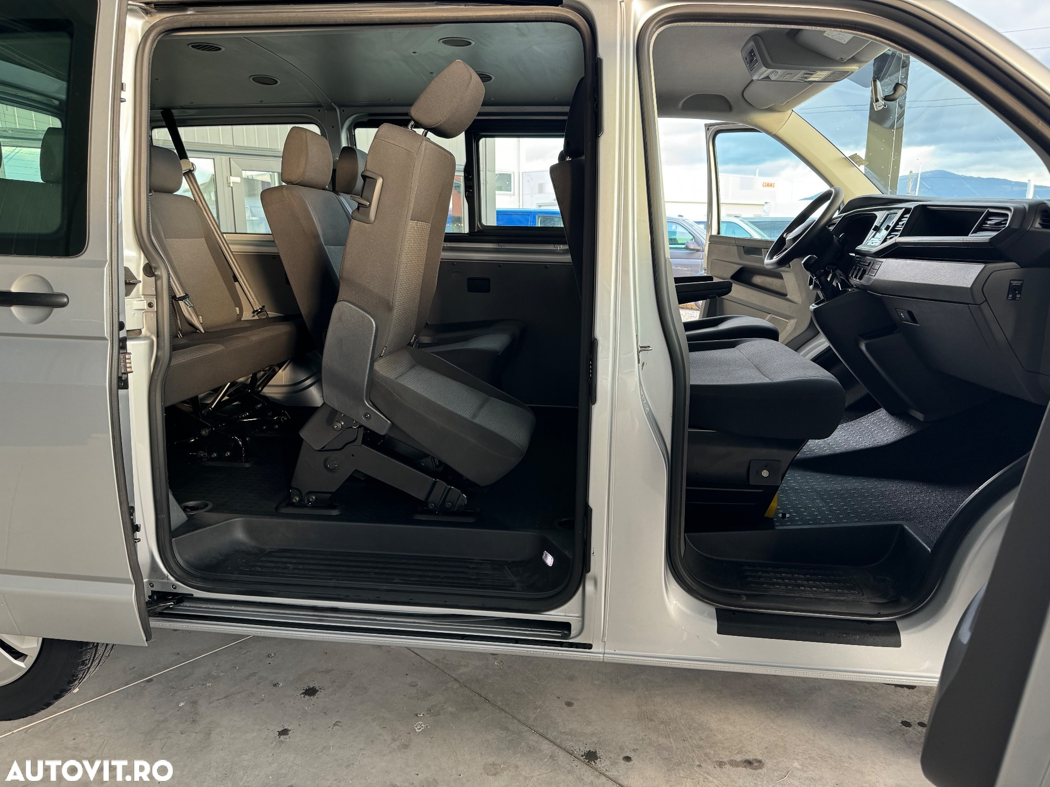 Volkswagen Transporter T6.1 Kurz Plus Trendline - 7