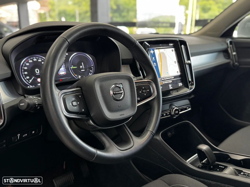 Volvo XC 40 1.5 T5 PHEV Inscription Expression — fotografia 20