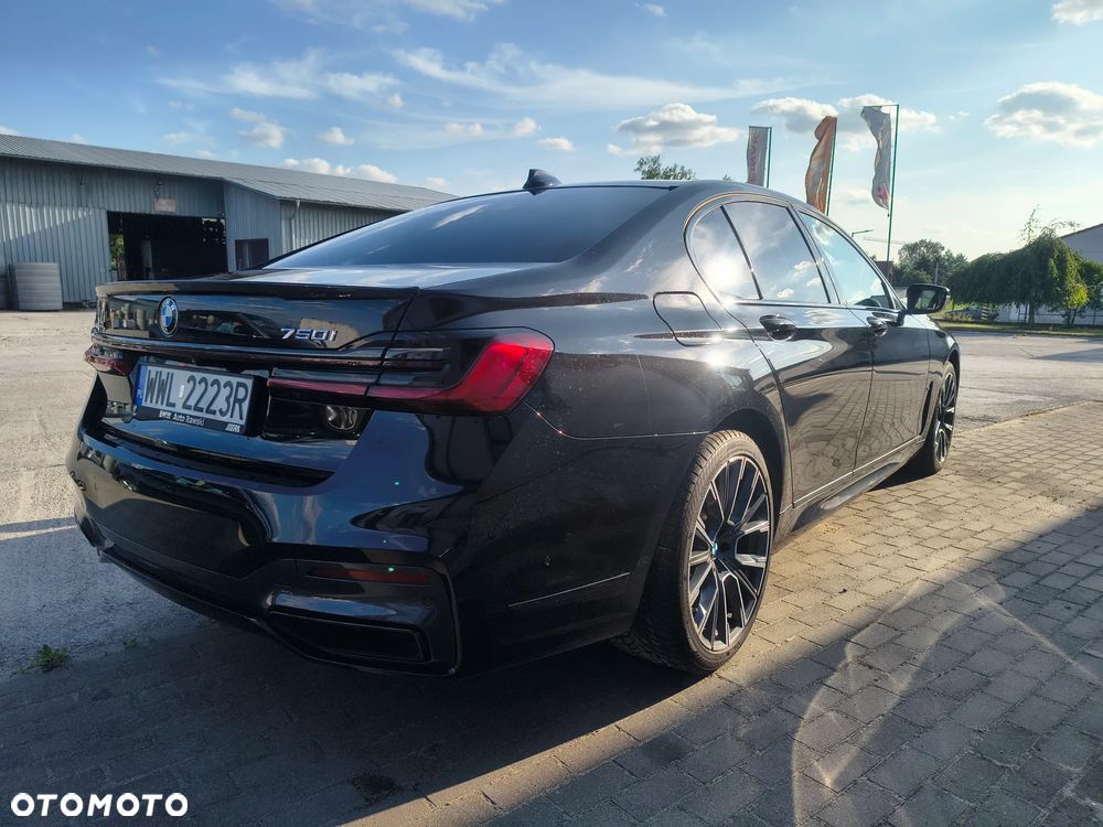 BMW Seria 7 750i xDrive sport - 4