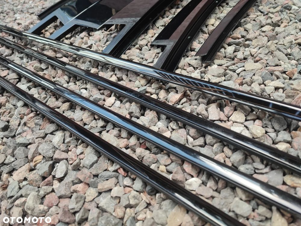 BMW E46 SEDAN ORYGINALNY KOMPLETNY KOMPLET LISTEW OZDOBNYCH SCHADOW-LINE / CZARNY WYSOKI POŁYSK / GLANZSCHWARZ M-PAKIET W DOBRYM STANIE O NR. 51 13 2 695 281 / 51 13 2 695 282 / 51 34 2 695 290 / 51 34 2 695 289 / 51 33 2 695 284 OEM W DOBRYM STANIE - 13