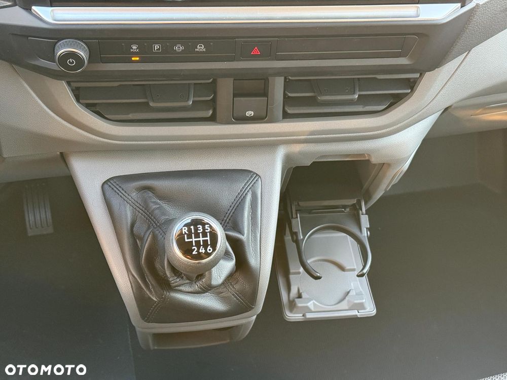 Volkswagen Transporter Kombi L2H1 - 9