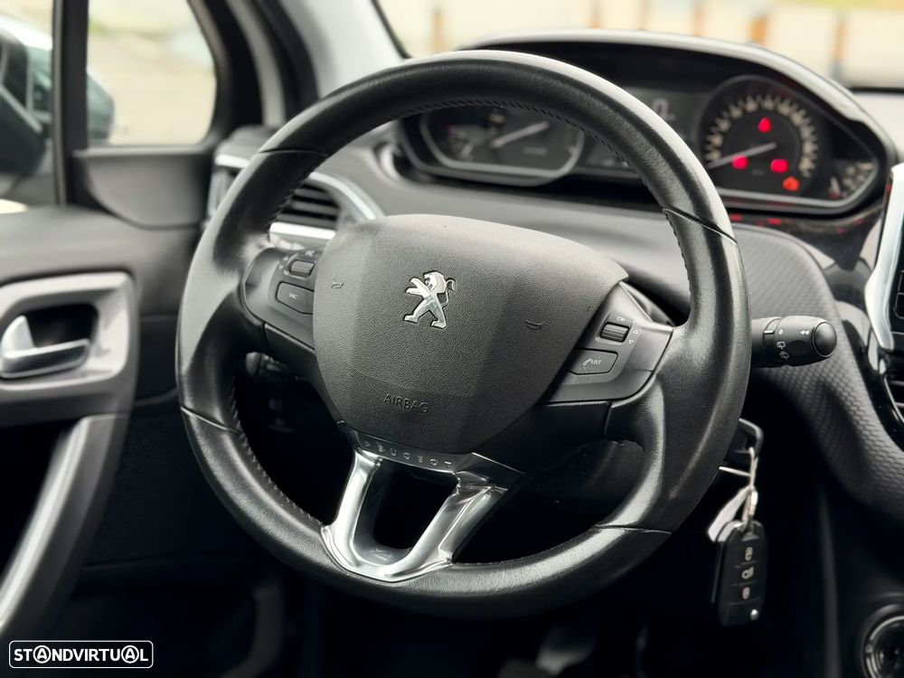 Peugeot 2008 - 25