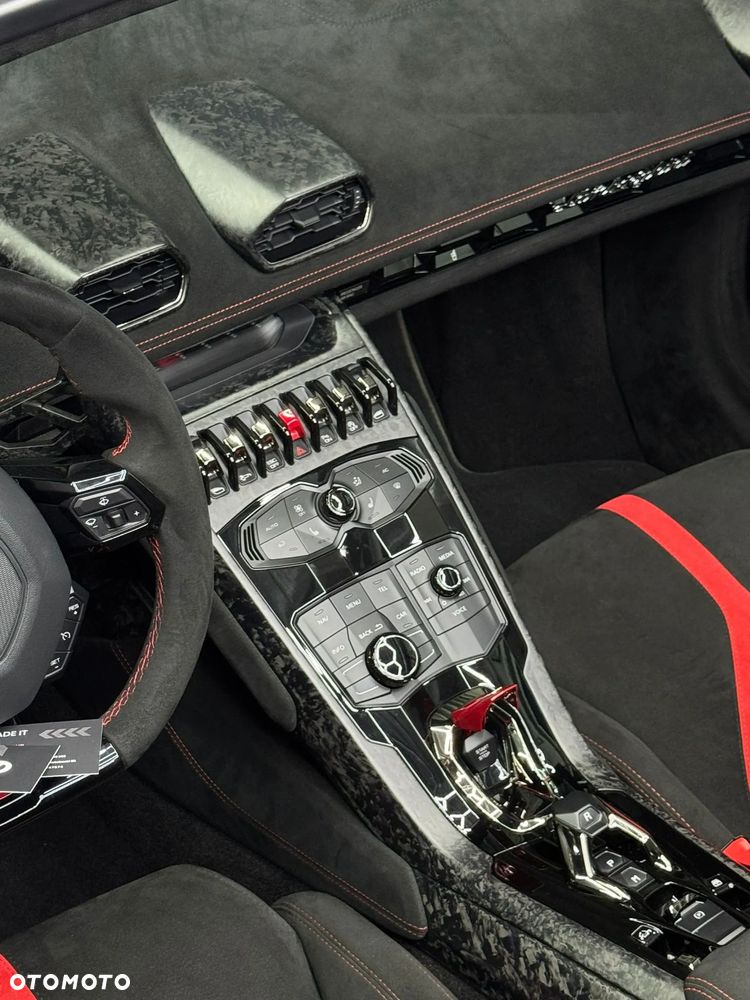 Lamborghini Huracan Performante - 16