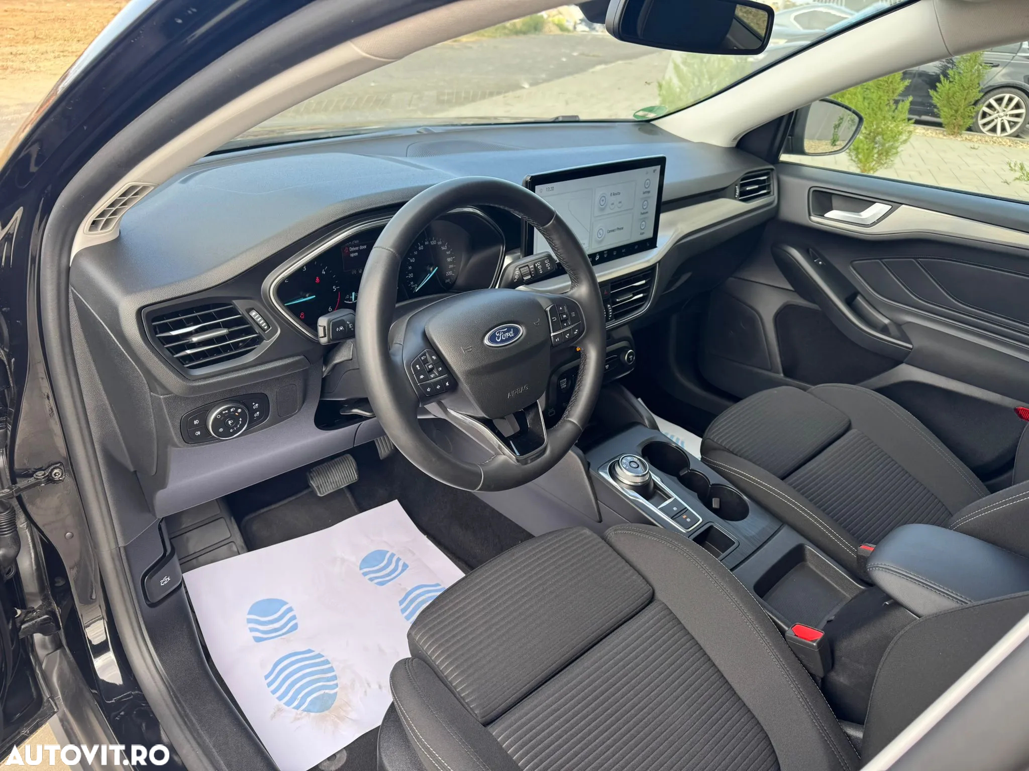 Ford Focus Turnier 1.5 EcoBlue Start-Stopp-System Aut. TITANIUM - 11