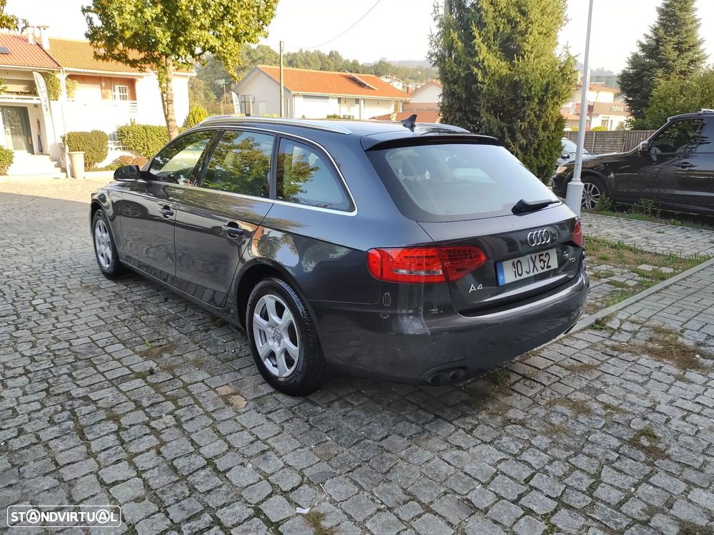 Audi A4 Avant 2.0 TDi Advance - 8