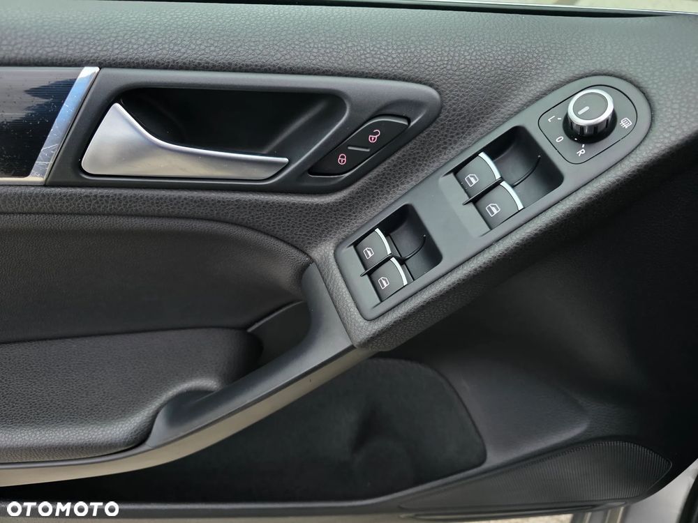 Volkswagen Golf Cabrio 1.6 TDI BlueMotion Technology - 21