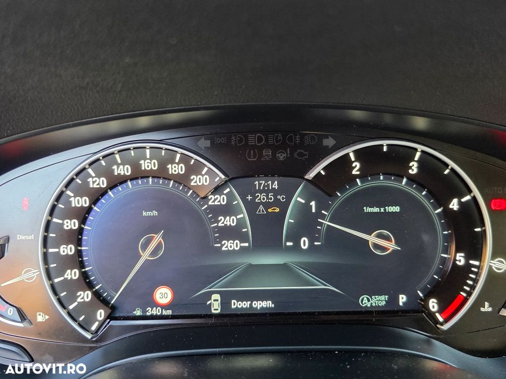 BMW Seria 5 530d xDrive Aut. Luxury Line - 27