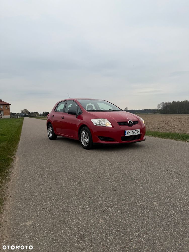 Toyota Auris 1.4 D-4D Luna - 1