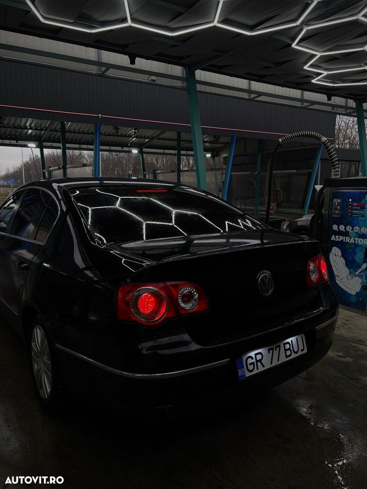 Volkswagen Passat 1.8 TSI Comfortline - 8