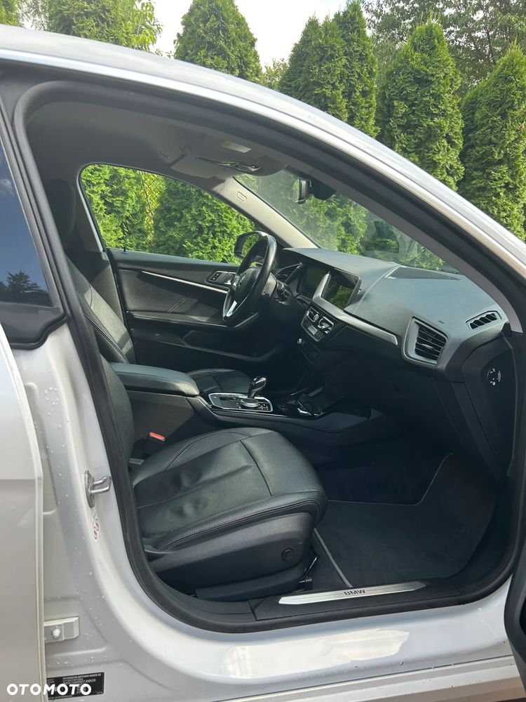 BMW Seria 2 218i - 15