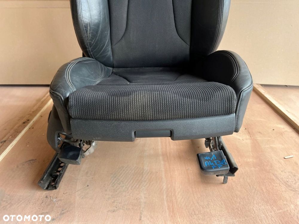 AUDI A4 B8 FOTEL PRAWY PRZÓD PASAŻERA S-LINE PÓŁ SKÓRA - 2