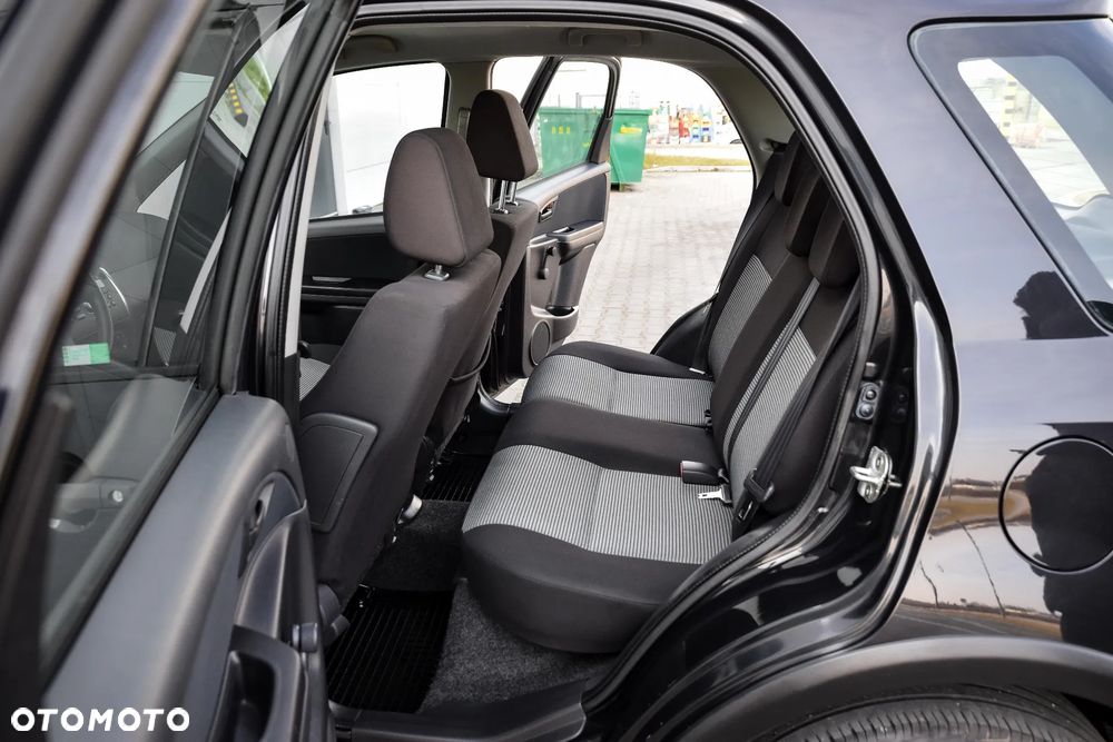 Suzuki SX4 1.6 GLX / Comfort - 25