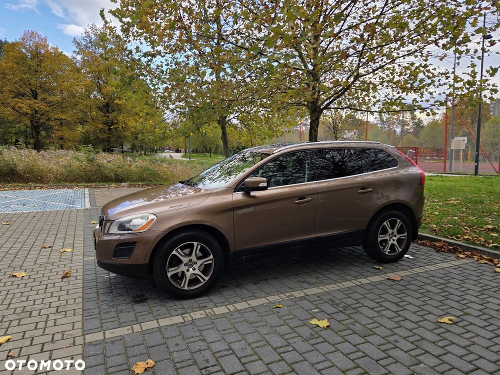Volvo XC 60 D5 AWD Summum - 4