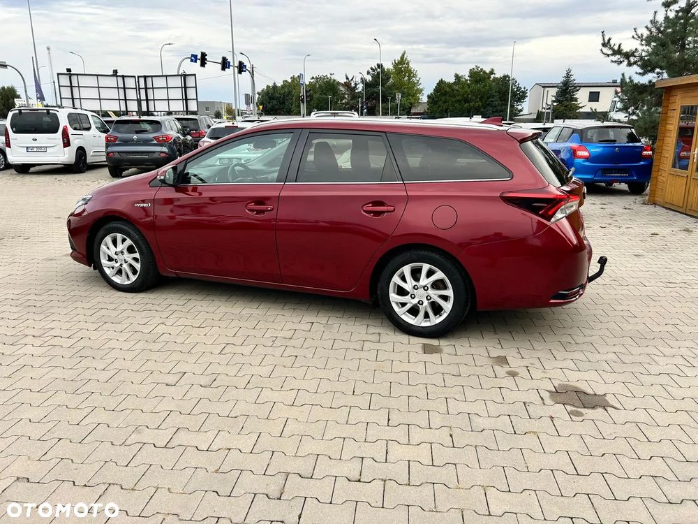 Toyota Auris 1.8 HSD Luna - 11