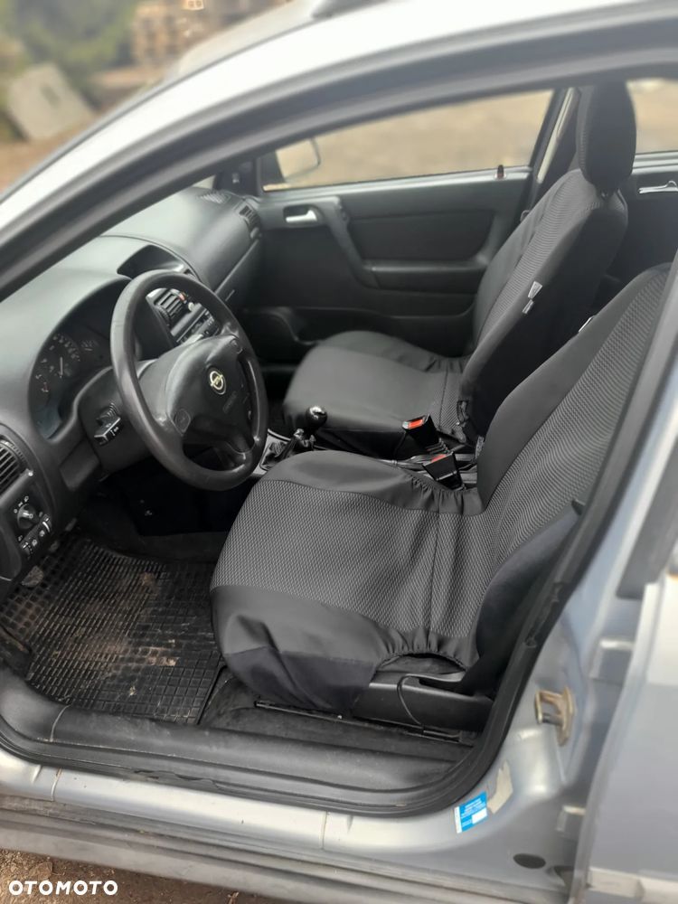 Opel Astra 1.4 16v Family - 8