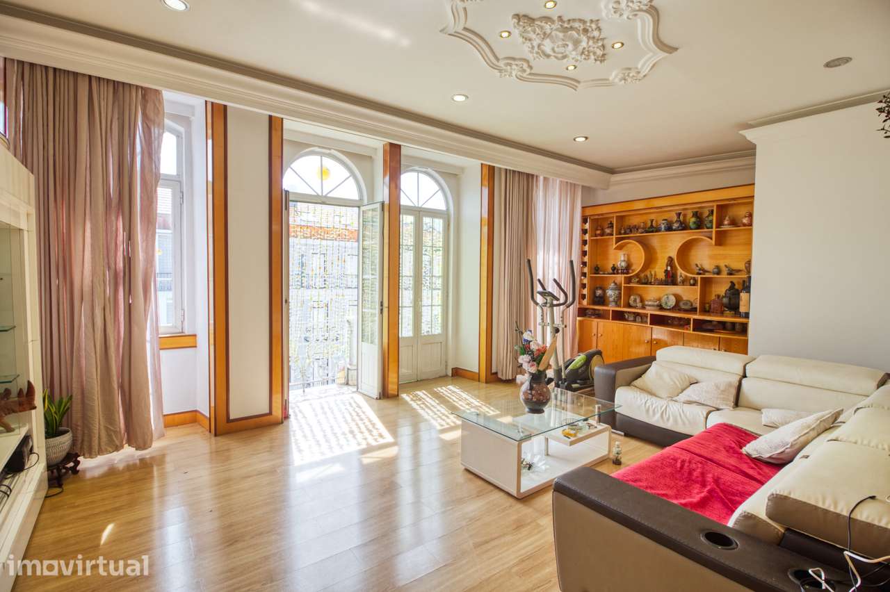 Apartamento T5 remodelado no coração de Lisboa - Grande imagem: 4/21
