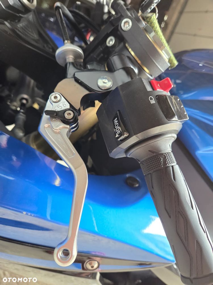 Suzuki GSX-R - 21