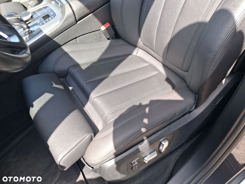 BMW X5 xDrive25d - 12