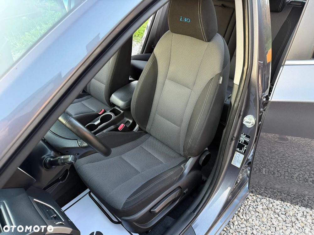 Hyundai i30 - 23