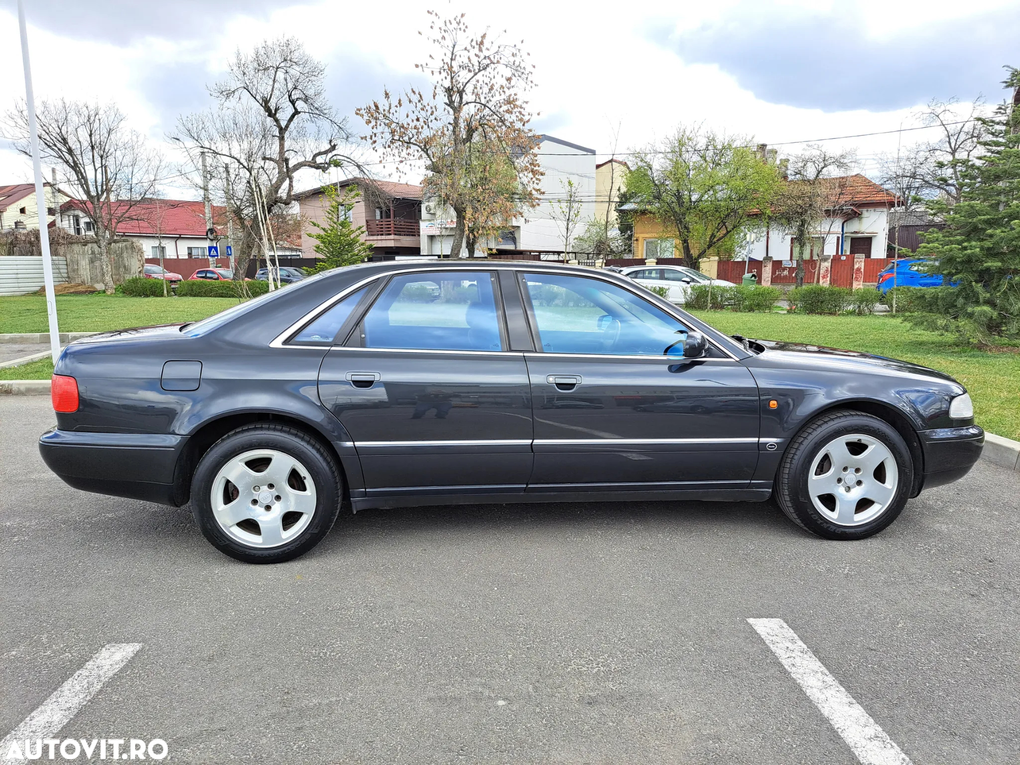 Audi A8 - 6