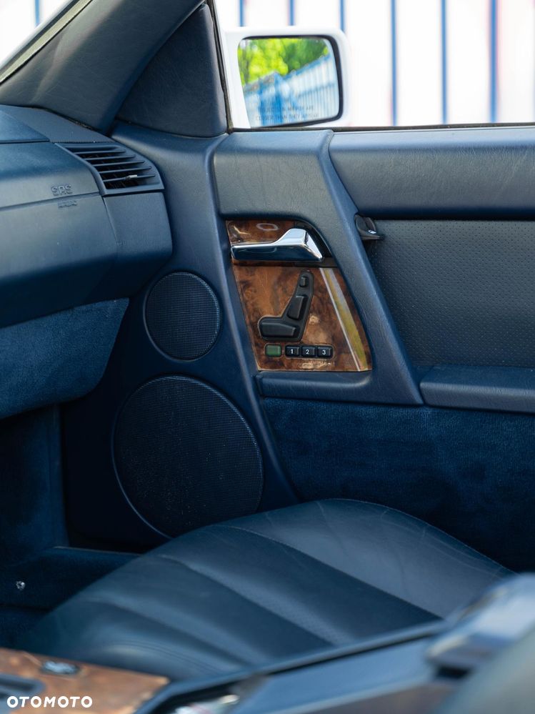 Mercedes-Benz SL - 13