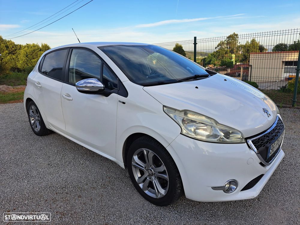 Peugeot 208 1.2 VTi SE Style - 2