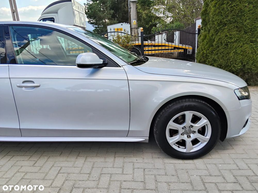 Audi A4 Limousine 2.0 TDI DPF - 11