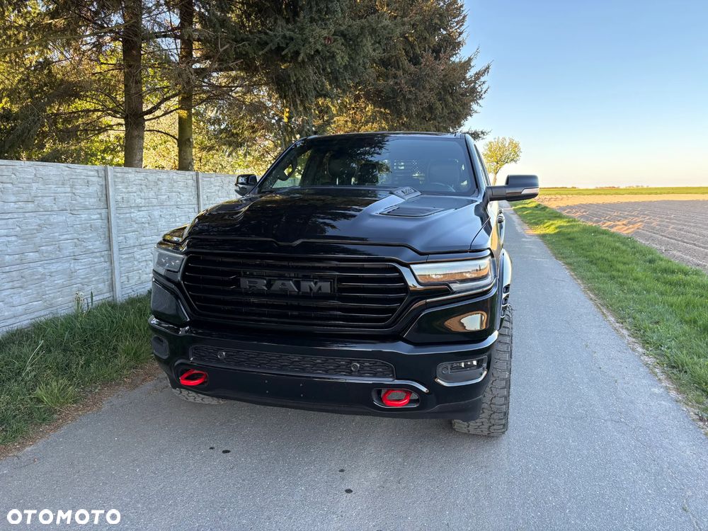 Dodge RAM - 8