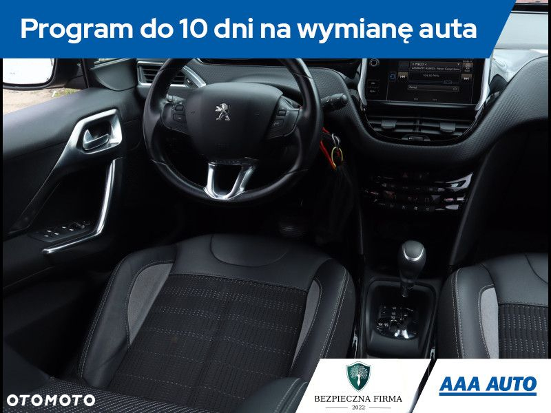 Peugeot 2008 - 8