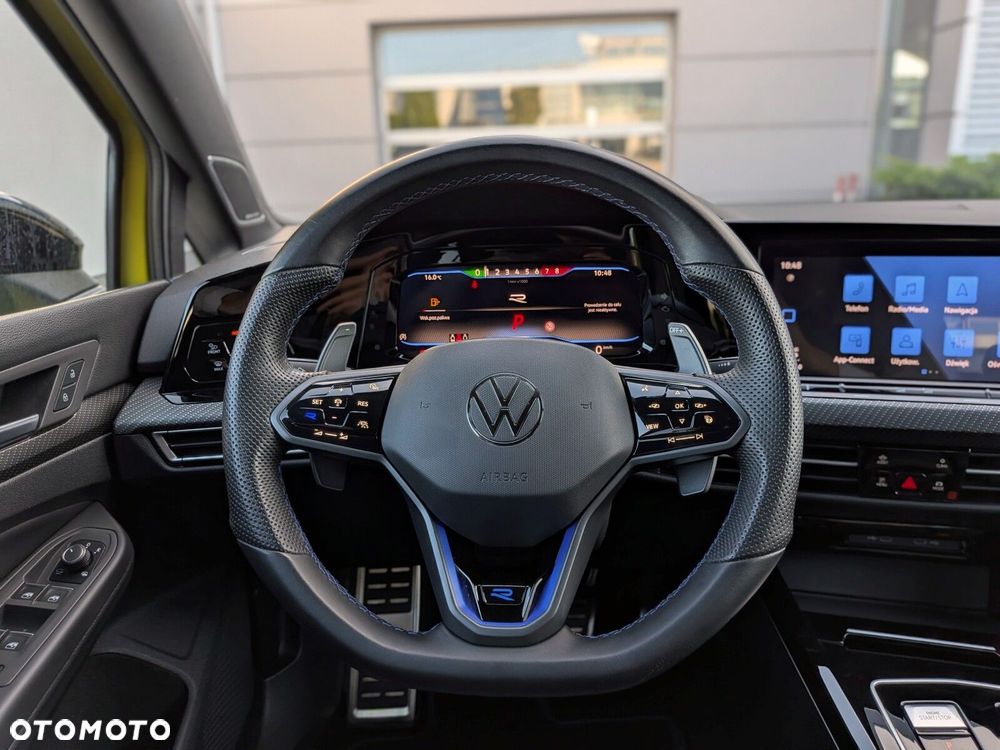 Volkswagen Golf - 23