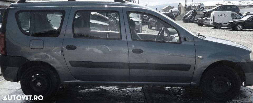 Dezmembrez Dacia Logan MCV 1.6 Benzina din 2006 volan pe stanga - 1
