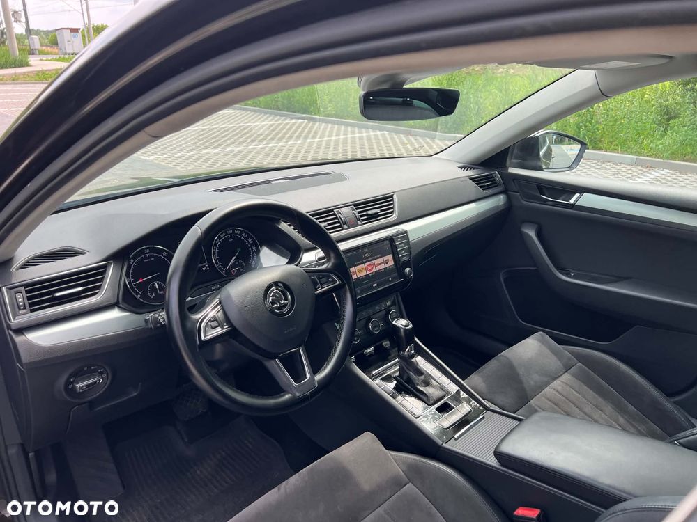 Skoda Superb 2.0 TDI Style DSG - 9
