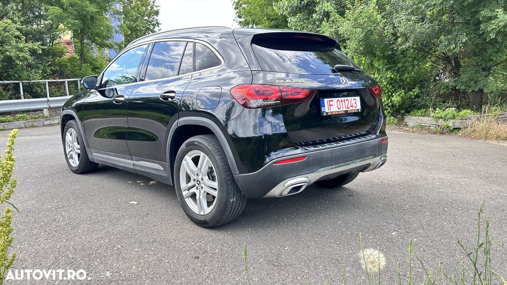Mercedes-Benz GLA 250 8G-DCT Progressive - 5