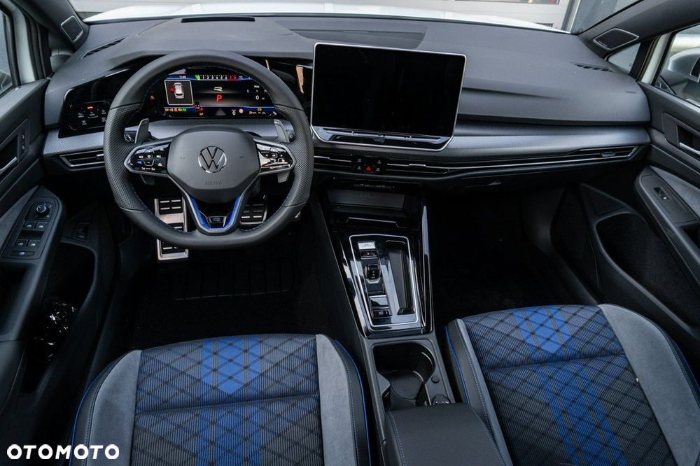 Volkswagen Golf - 24