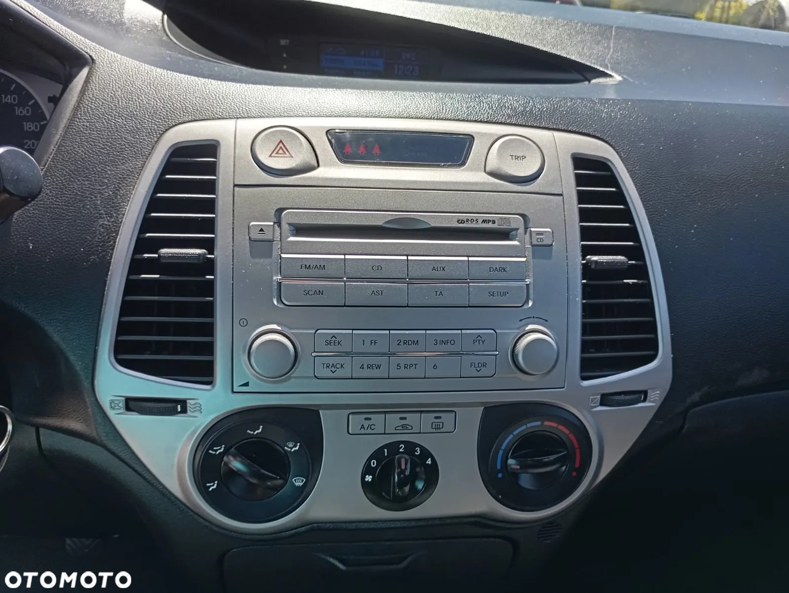 Hyundai i20 - 11