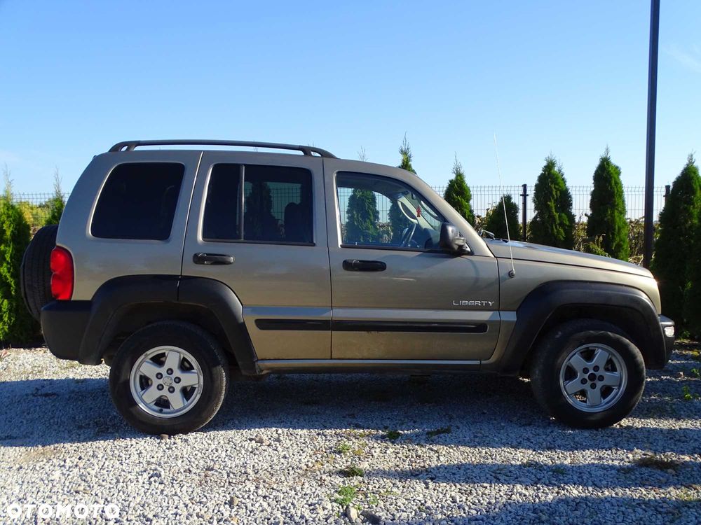 Jeep Cherokee - 14