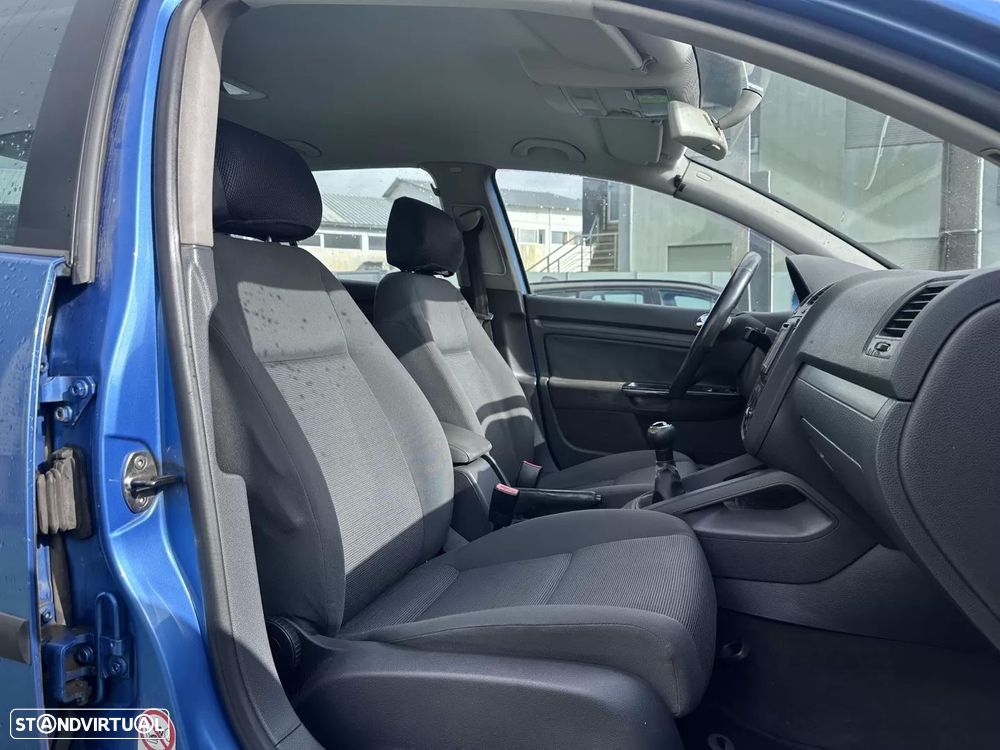 VW Golf 1.9 TDi Confortline - 23