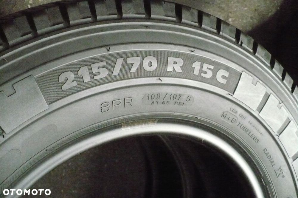 MICHELIN Agilis 81 215/70R15C 4,9mm 2016 - 2