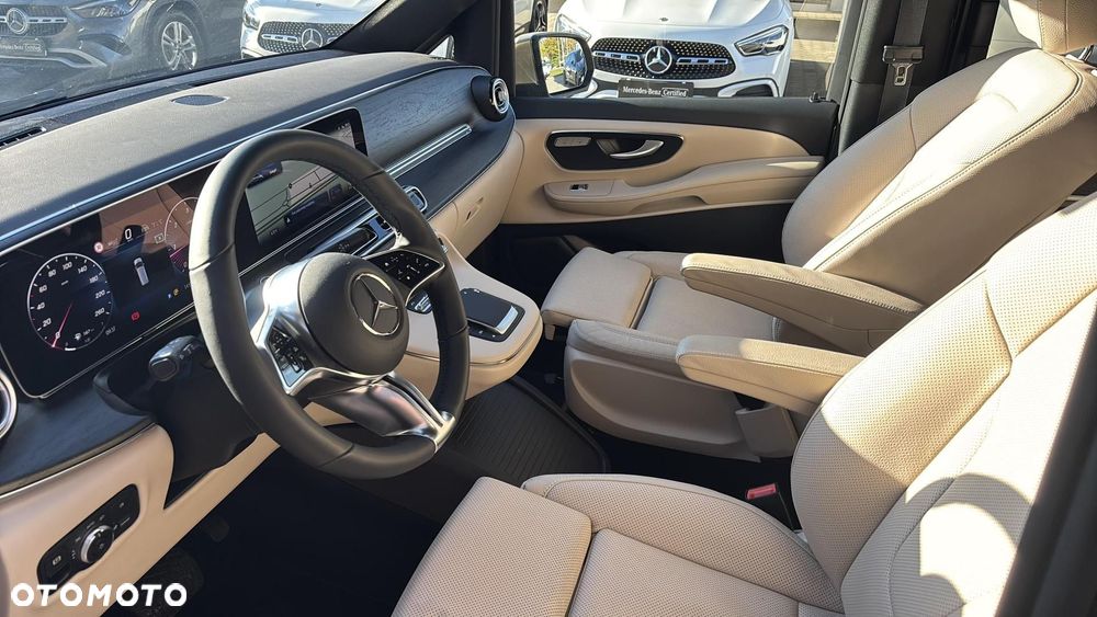 Mercedes-Benz Klasa V - 10