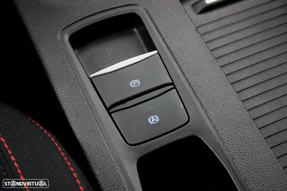 Ford Focus 1.0 EcoBoost MHEV ST-Line - 31