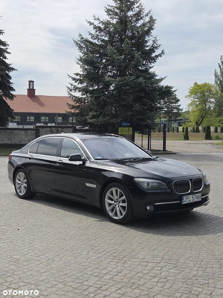 BMW Seria 7 750Li - 2