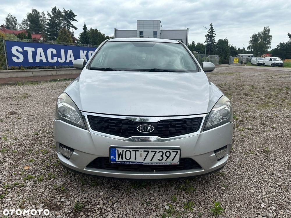 Kia Ceed 1.4 CVVT Attract - 3