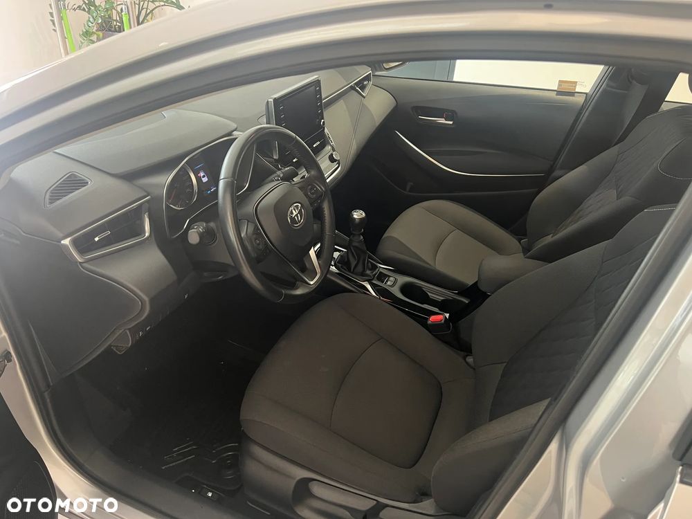 Toyota Corolla 1.5 Comfort - 9