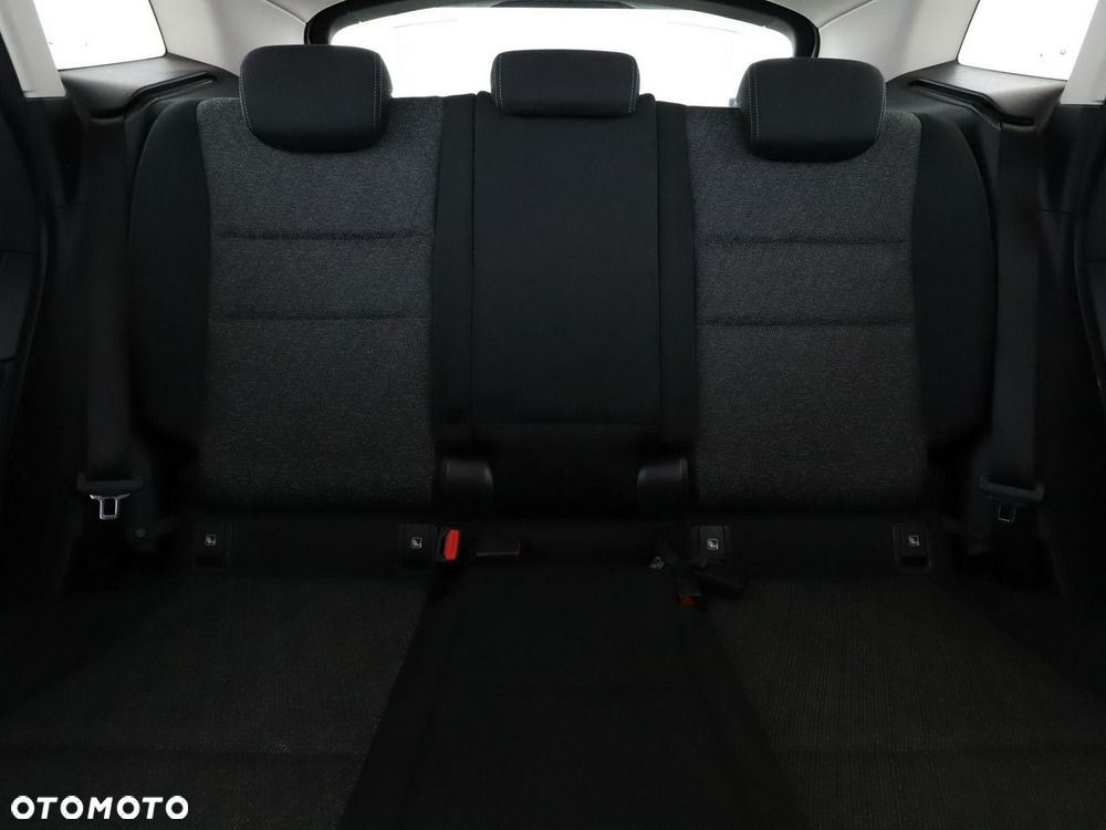 BMW Seria 2 218d - 19