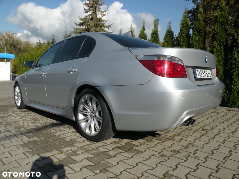 BMW Seria 5 523i - 5